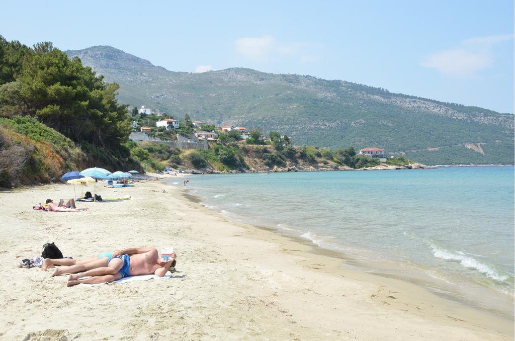 Pension Giannis Αdults Only Koinira Buitenkant foto